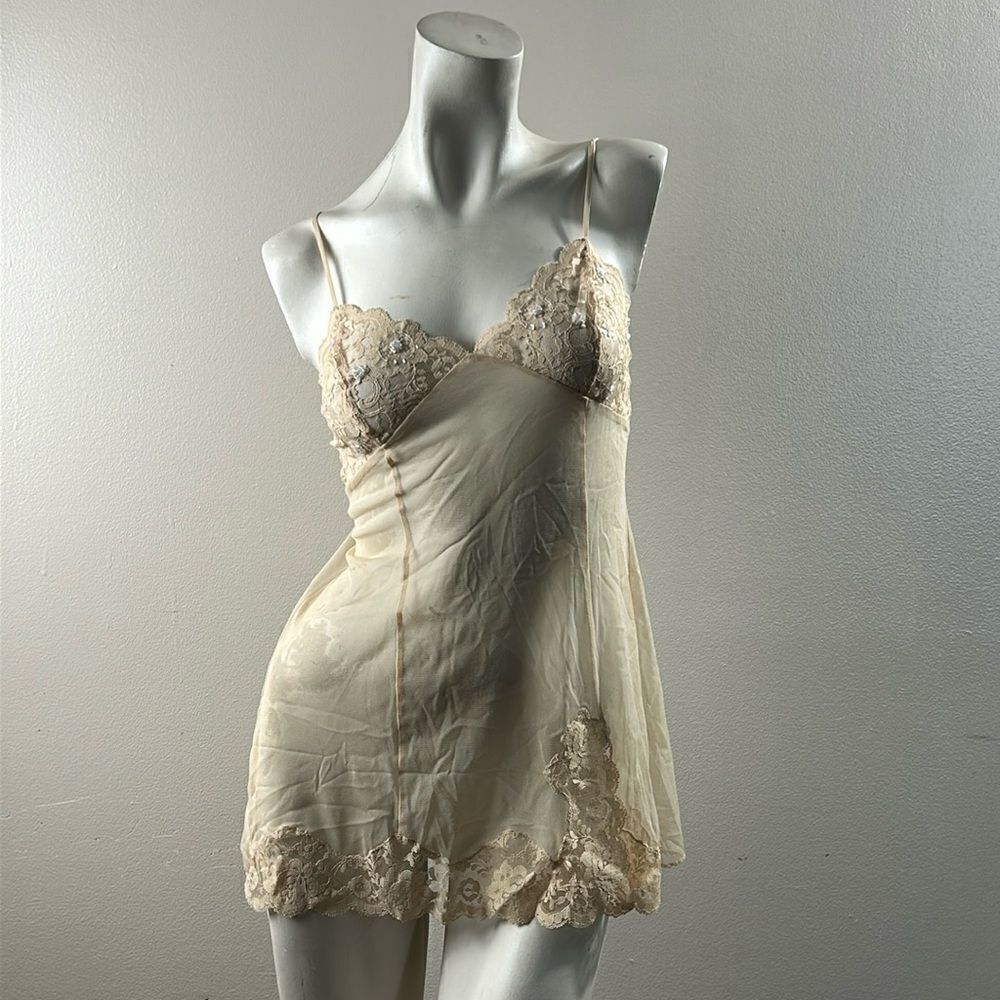 sheer VICTORIAS SECRET lace layer top sequins nightie gown pajamas small